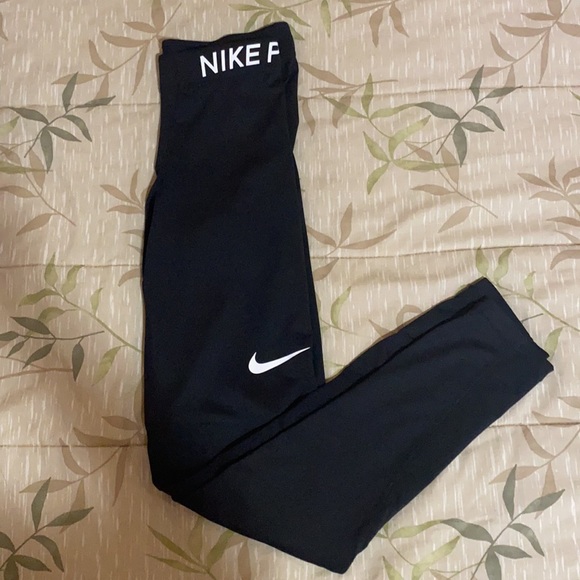 NIKE WORKOUT LEGGINGS - Picture 2 of 2